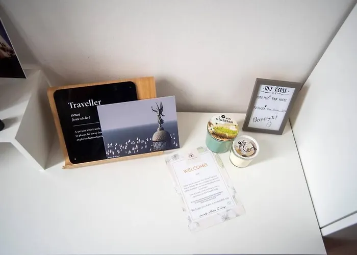 Apartment Tiny House *